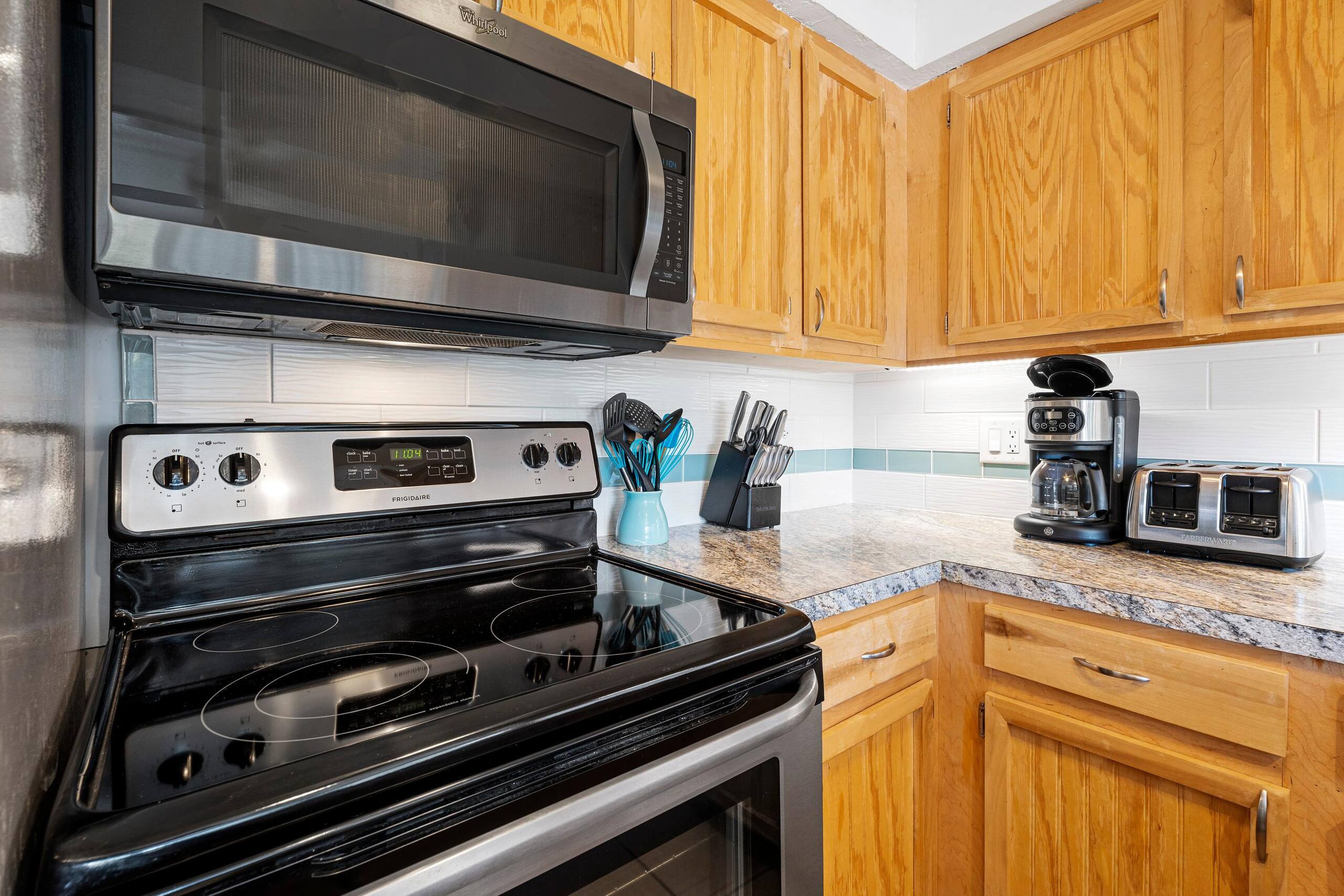 Condo in Kailua-Kona · ★4.8 · 1 bedroom · 2 beds · 1.5 private baths - Image 12