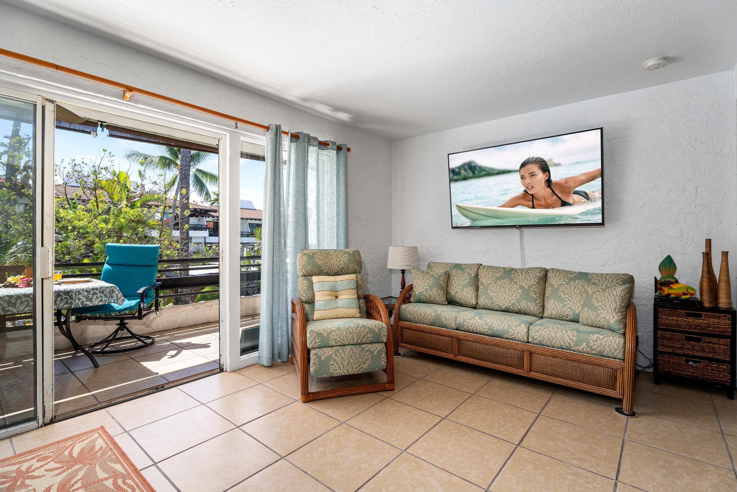Condo in Kailua-Kona · ★4.8 · 1 bedroom · 2 beds · 1.5 private baths - Image 9