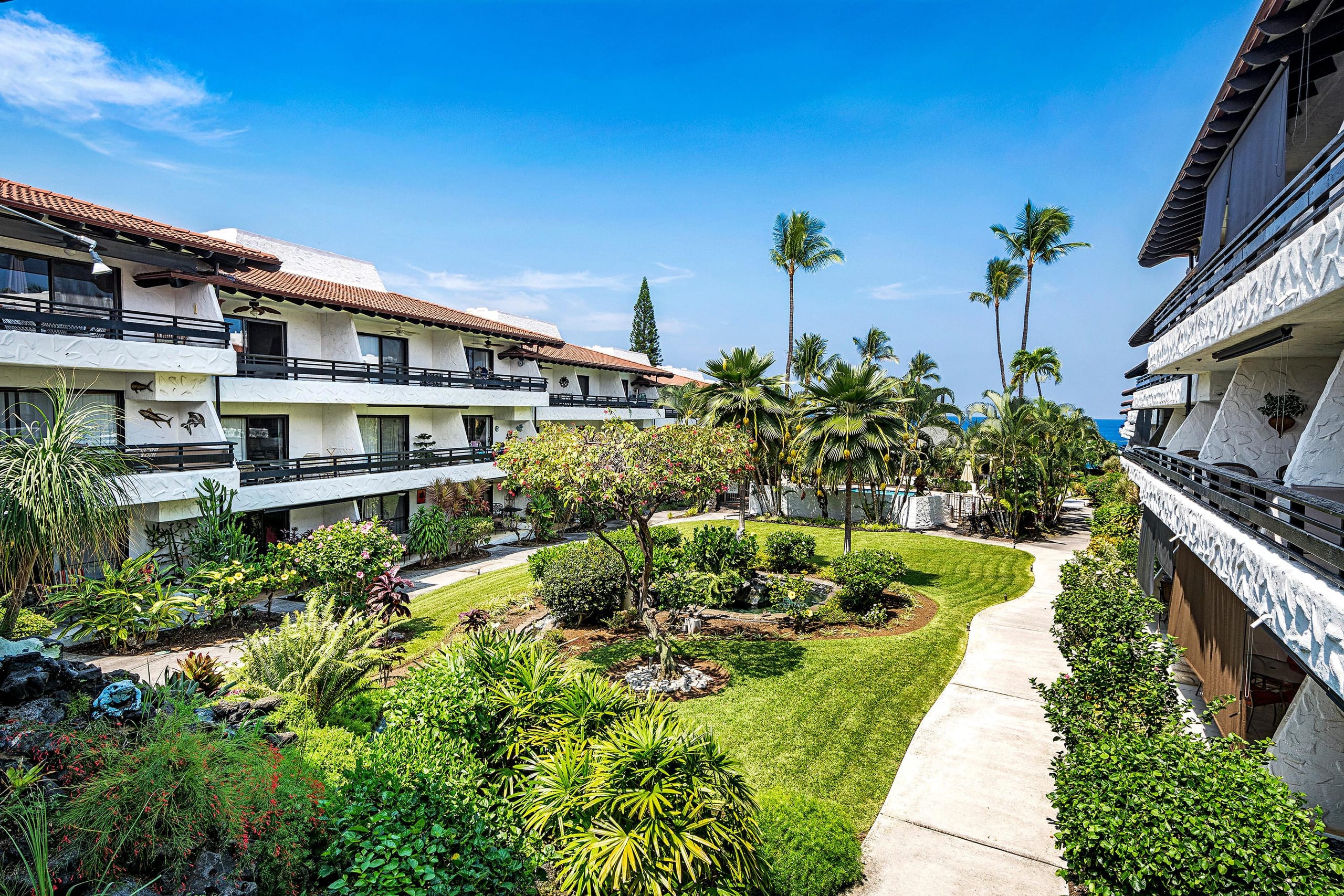 Condo in Kailua-Kona · ★4.8 · 1 bedroom · 2 beds · 1.5 private baths - Image 40