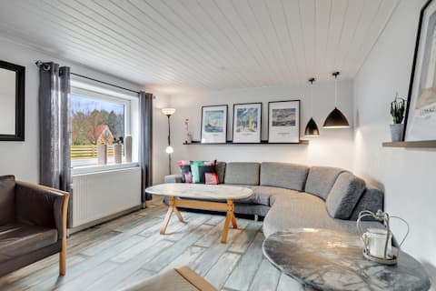 Large and newly renovated holiday home in cozy.