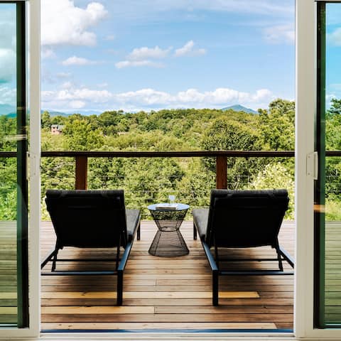 EcoModMtn Luxe 3BR Fall Retreat Hot Tub+Views+Dogs