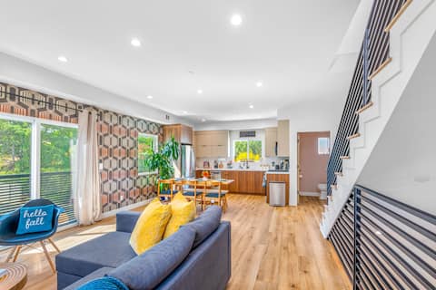 Successful Airbnb property: Stylish Townhouse W 3 Master Suites in Sherman Oaks