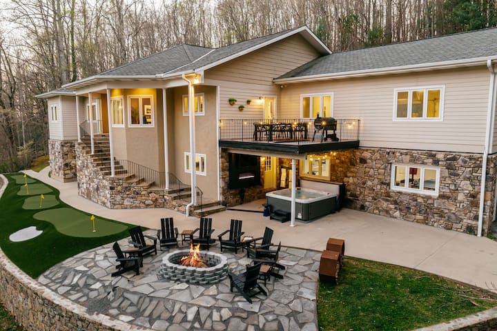 7k Sq/Ft Estate – Pickleball, Golf, Gym, Theater