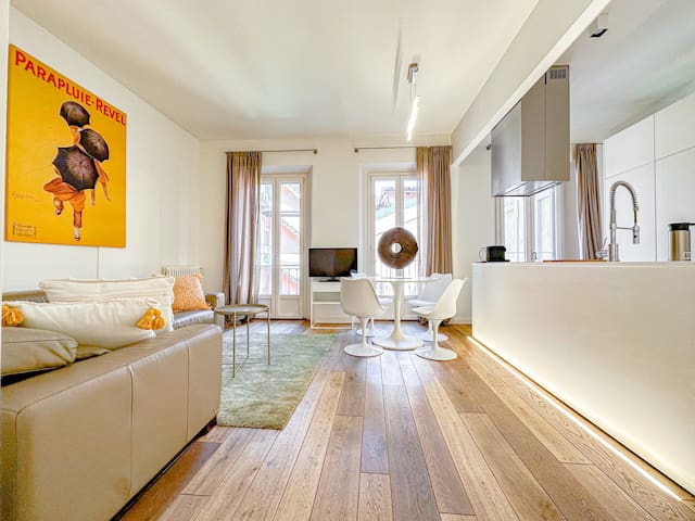 Montenapoleone Luxury Suite gallery image 3