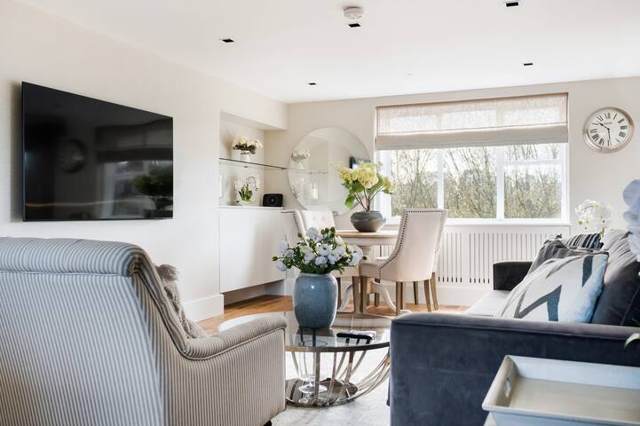 Luxury 3 Bedrooms Apartment in Central London gallery image 5