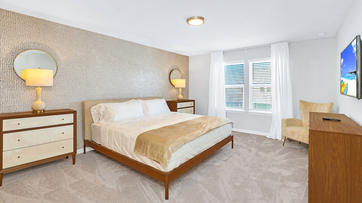 ล่องลอยไปกับการนอนหลับอย่างสงบในห้องนอนที่อบอุ่นของเราเพื่อให้นอนหลับสบายตลอดการเข้าพักของคุณ