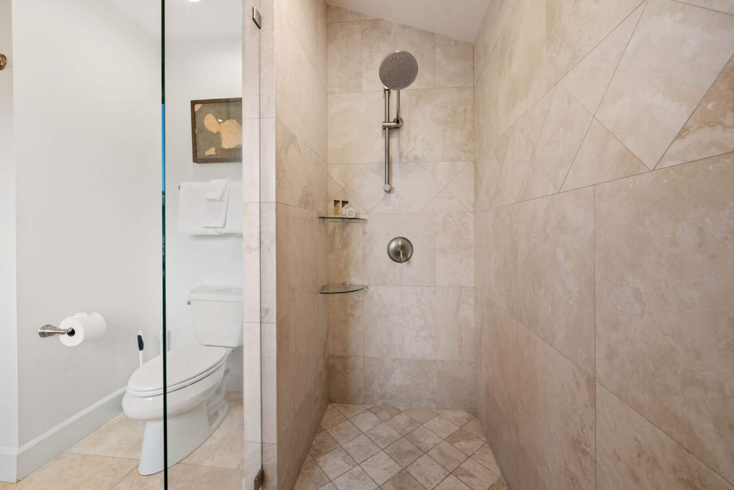 Condo in Lahaina · ★4.81 · 2 bedrooms · 3 beds · 3 baths - Image 35