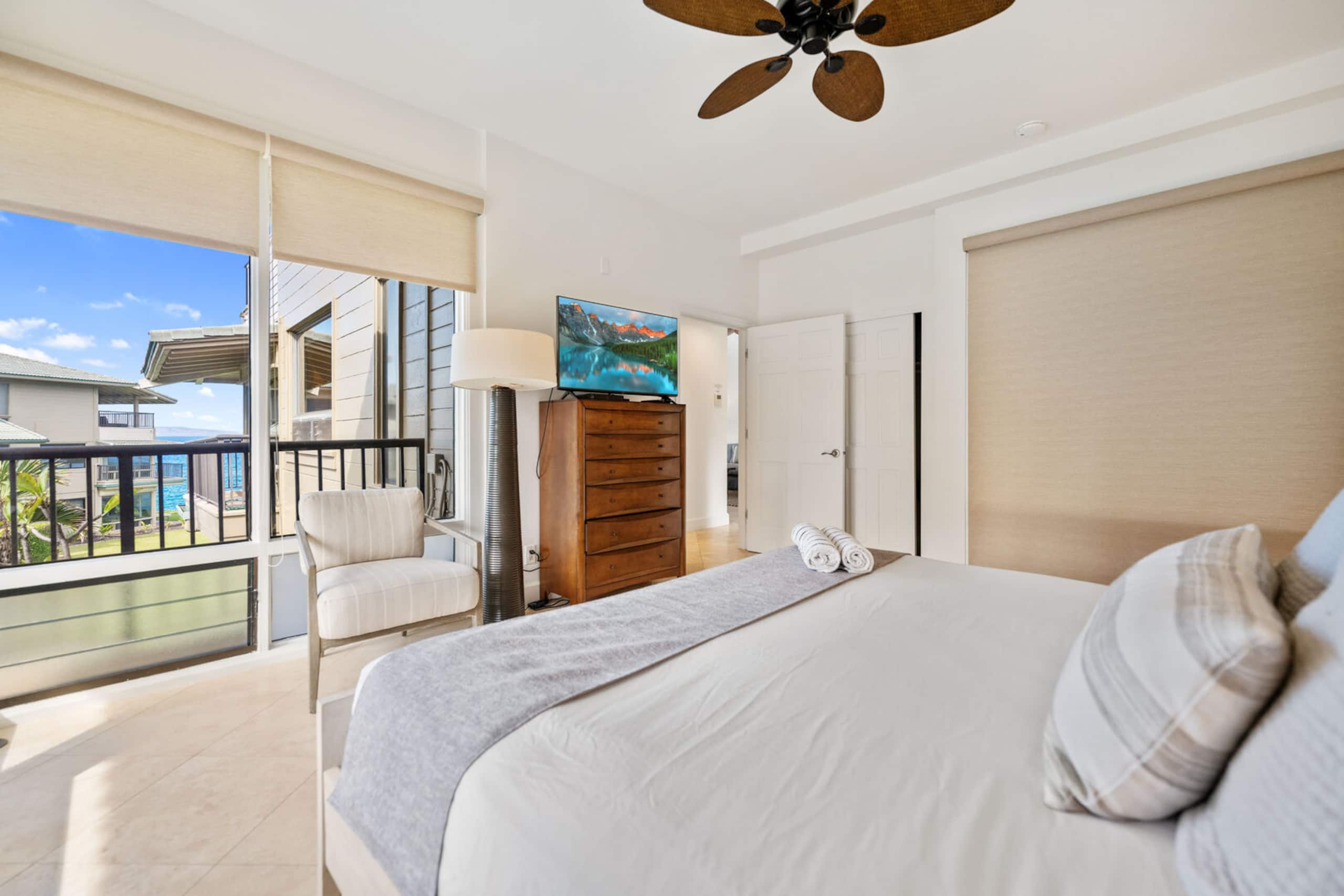 Condo in Lahaina · ★4.81 · 2 bedrooms · 3 beds · 3 baths - Image 21