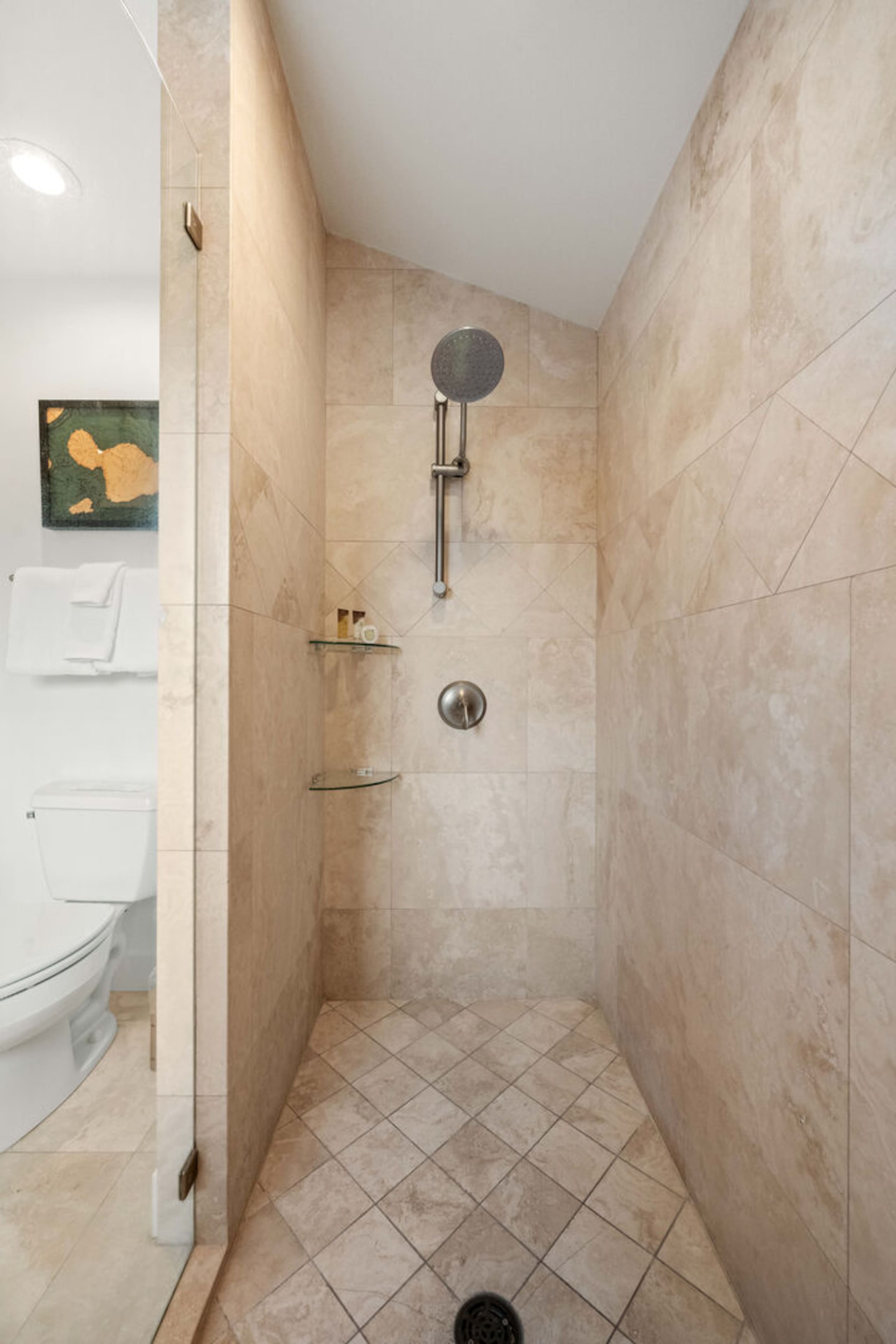 Condo in Lahaina · ★4.81 · 2 bedrooms · 3 beds · 3 baths - Image 44