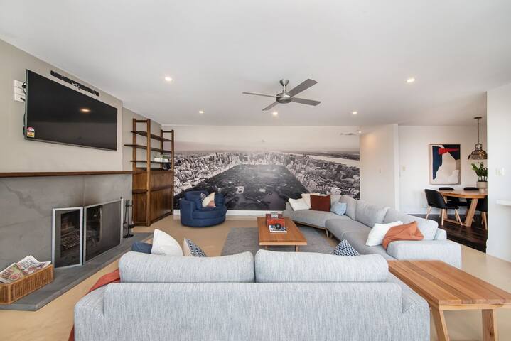 Penthouse with City Views on Chapel gallery image 2