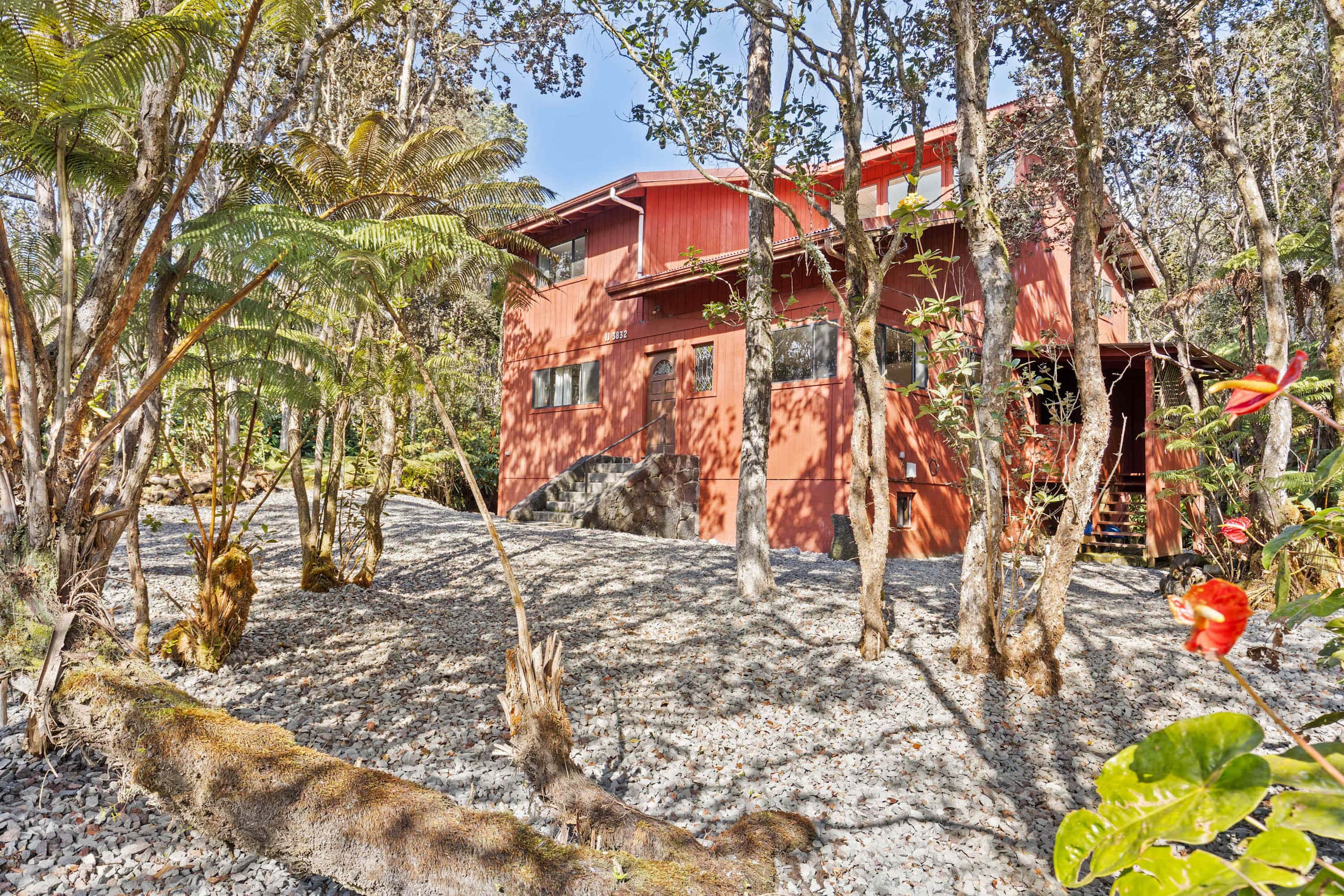 Home in Volcano · ★4.95 · 5 bedrooms · 7 beds · 3 private baths - Image 39