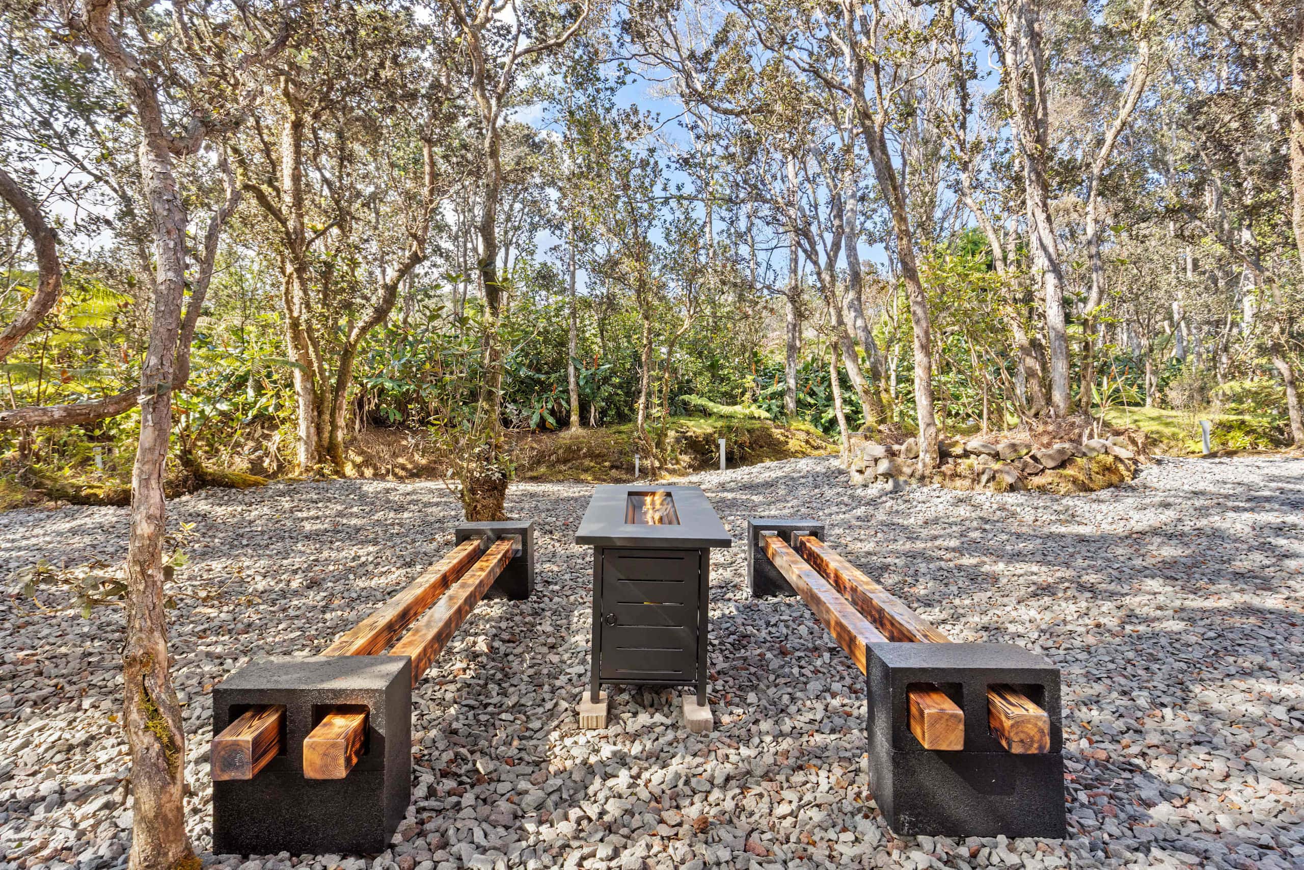 Home in Volcano · ★4.95 · 5 bedrooms · 7 beds · 3 private baths - Image 38