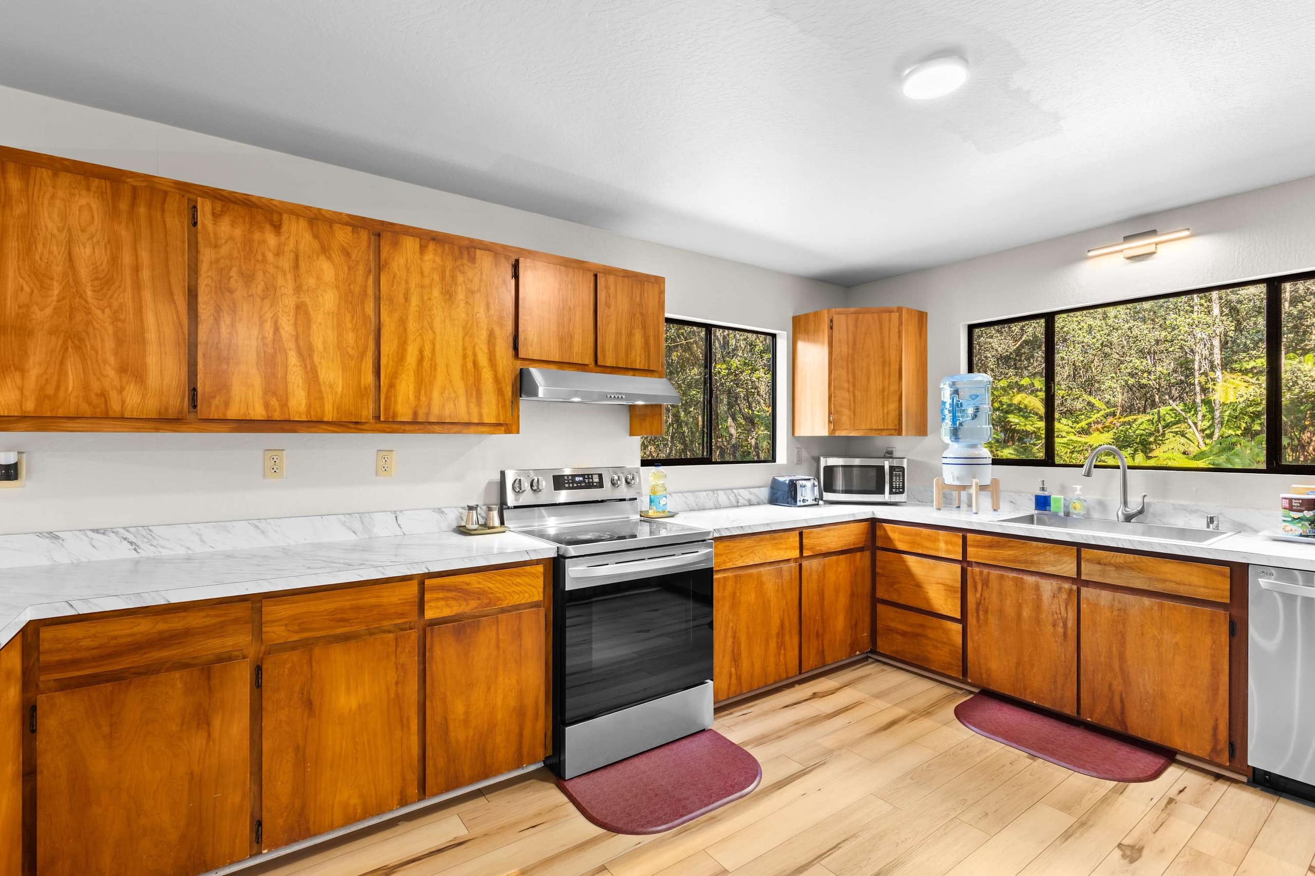 Home in Volcano · ★4.95 · 5 bedrooms · 7 beds · 3 private baths - Image 13