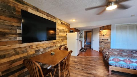 River Ranch NEW Cowboy Up First Floor Cottage! 162