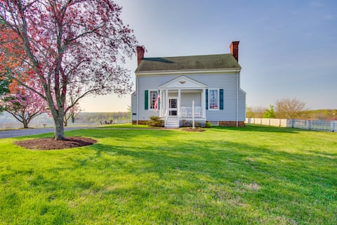 Idyllic Appomattox Home w/ Porch & Rocking Chairs!