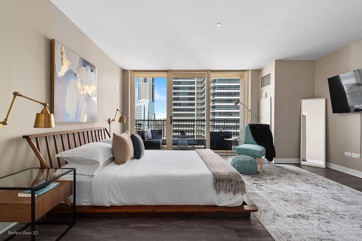 Luxury Meets Fun: Downtown PH w/ Private Game Room gallery image 3