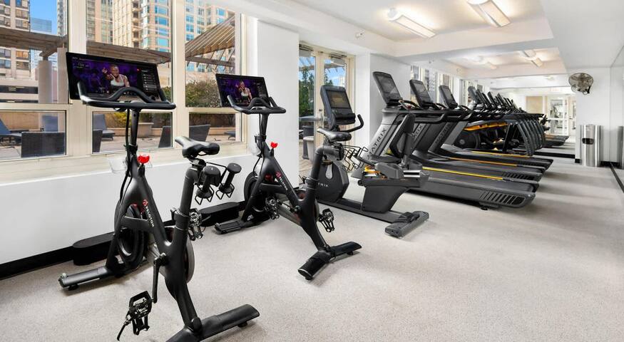 Prime 4BR Apartments: Perfect Group Comfort gallery image 4