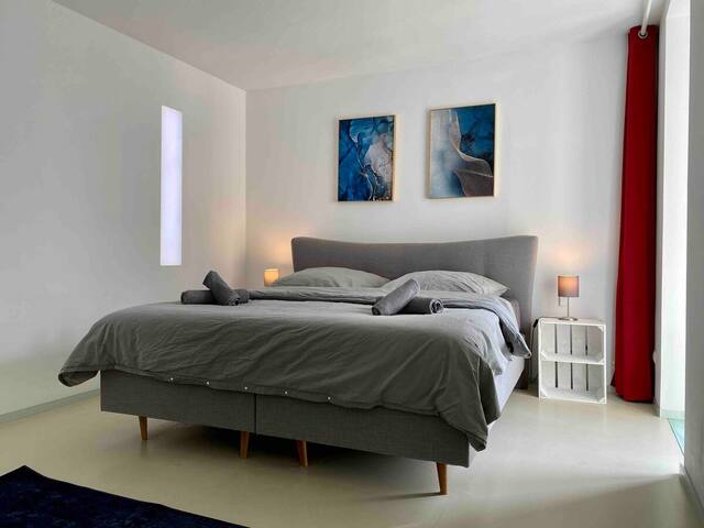 Loft with Pool Table, Kitchen Island & Gallery gallery image 3