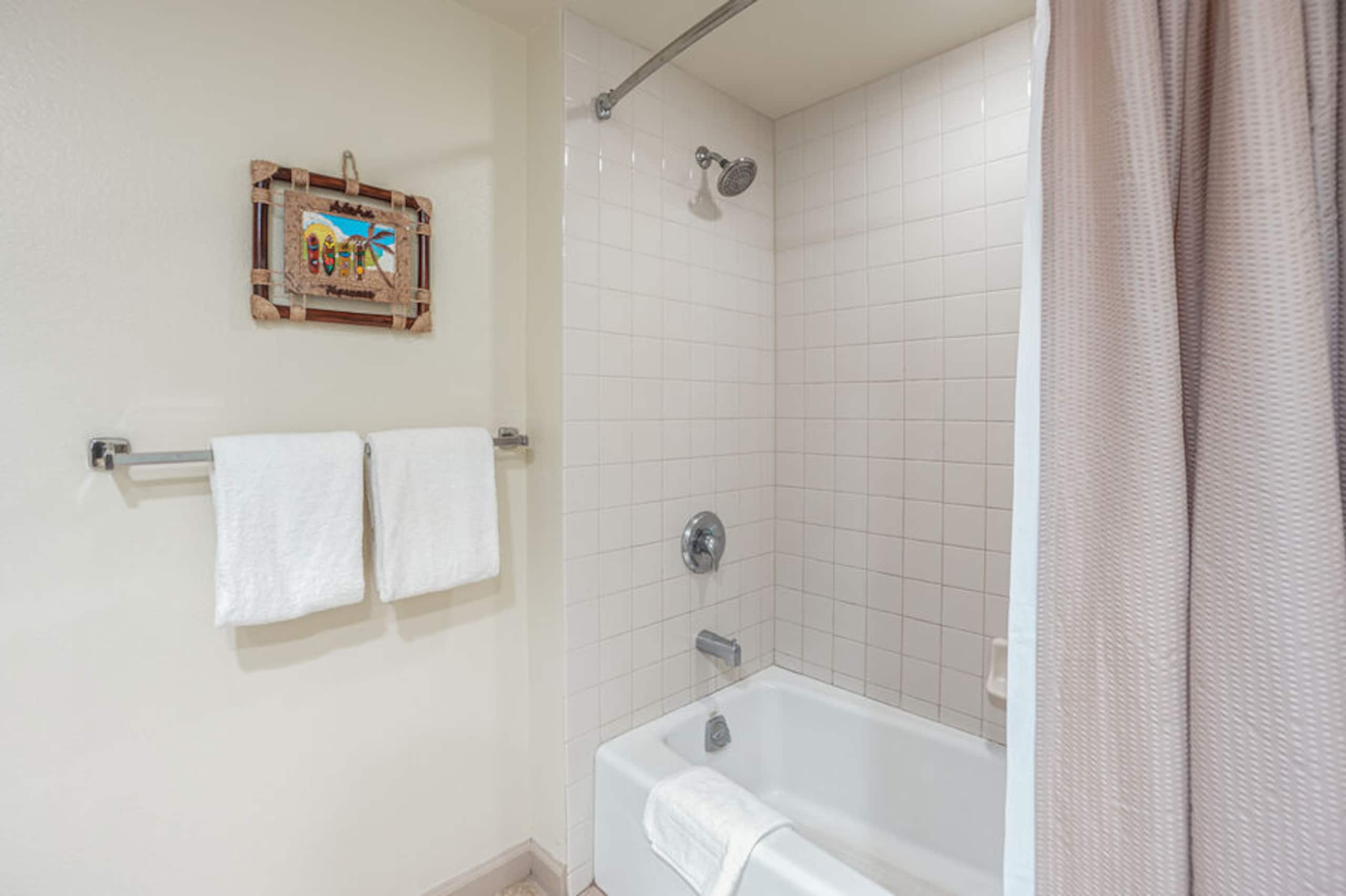 Condo in Kapaa · ★4.81 · 1 bedroom · 2 beds · 1 private bath - Image 11
