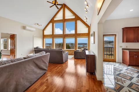 Grand viewLuxury: 4BD Game Room & Sauna!