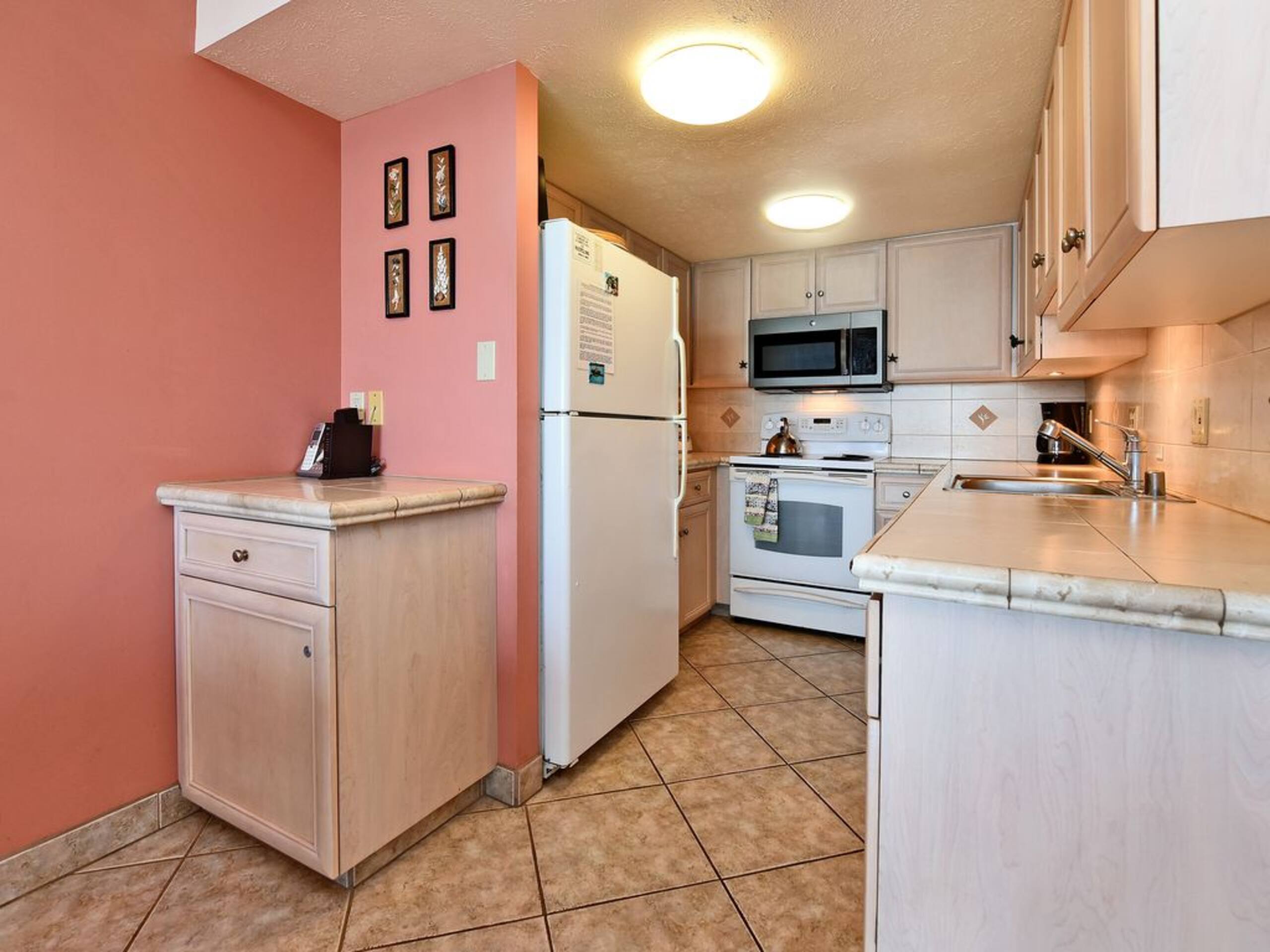 Condo in Lahaina · ★5.0 · 2 bedrooms · 4 beds · 2 baths - Image 7