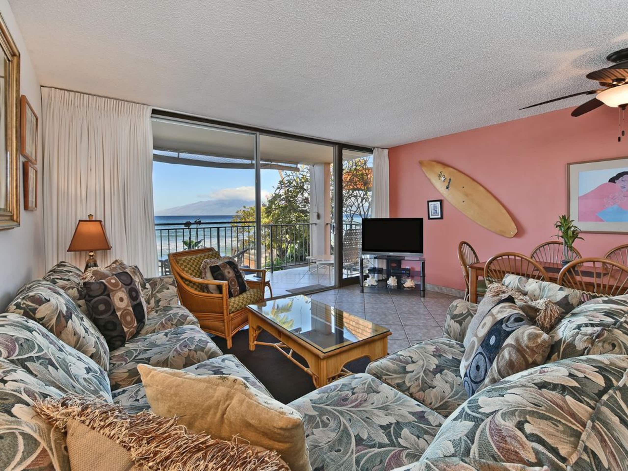 Condo in Lahaina · ★5.0 · 2 bedrooms · 4 beds · 2 baths - Image 4