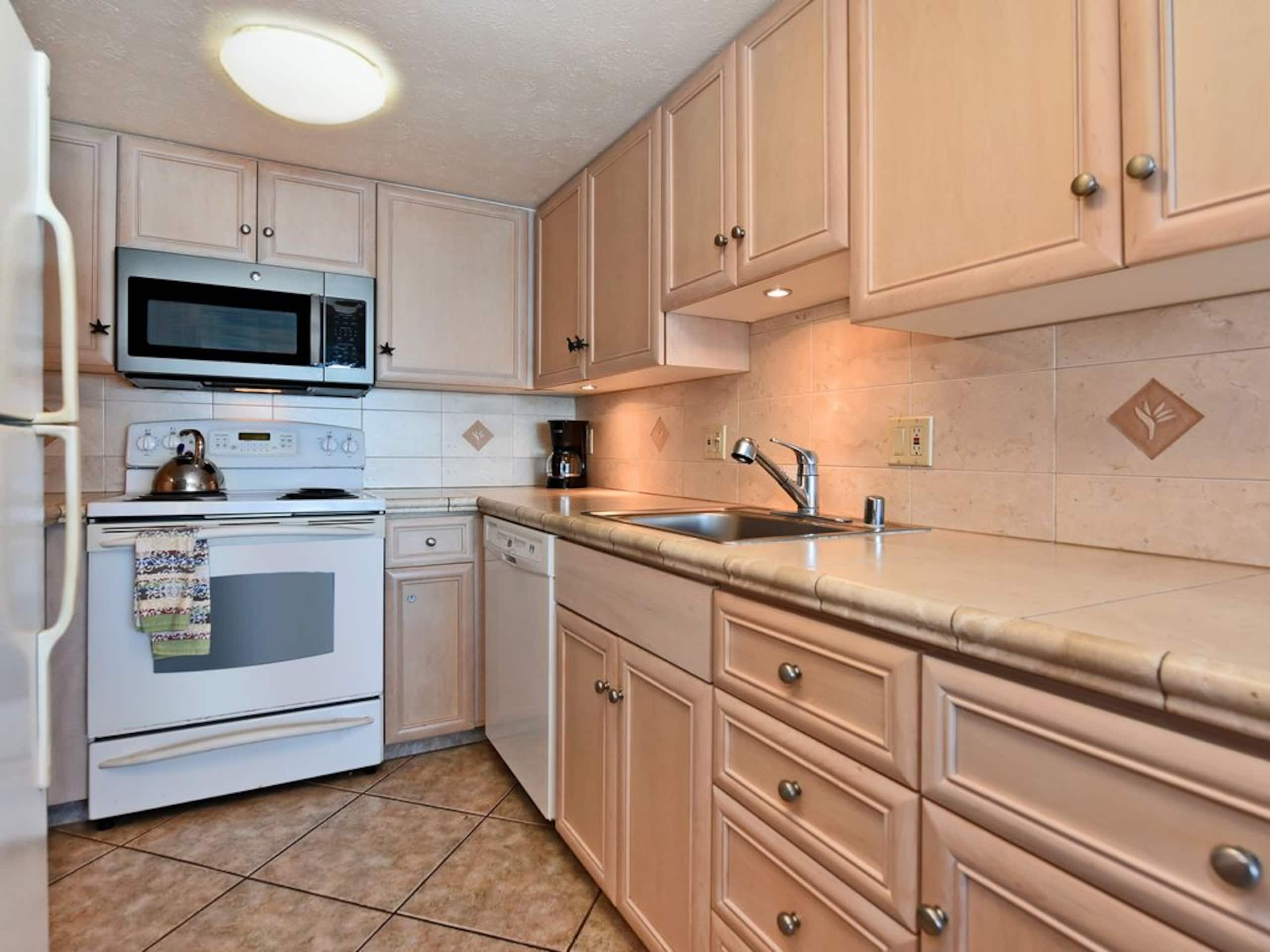 Condo in Lahaina · ★5.0 · 2 bedrooms · 4 beds · 2 baths - Image 6