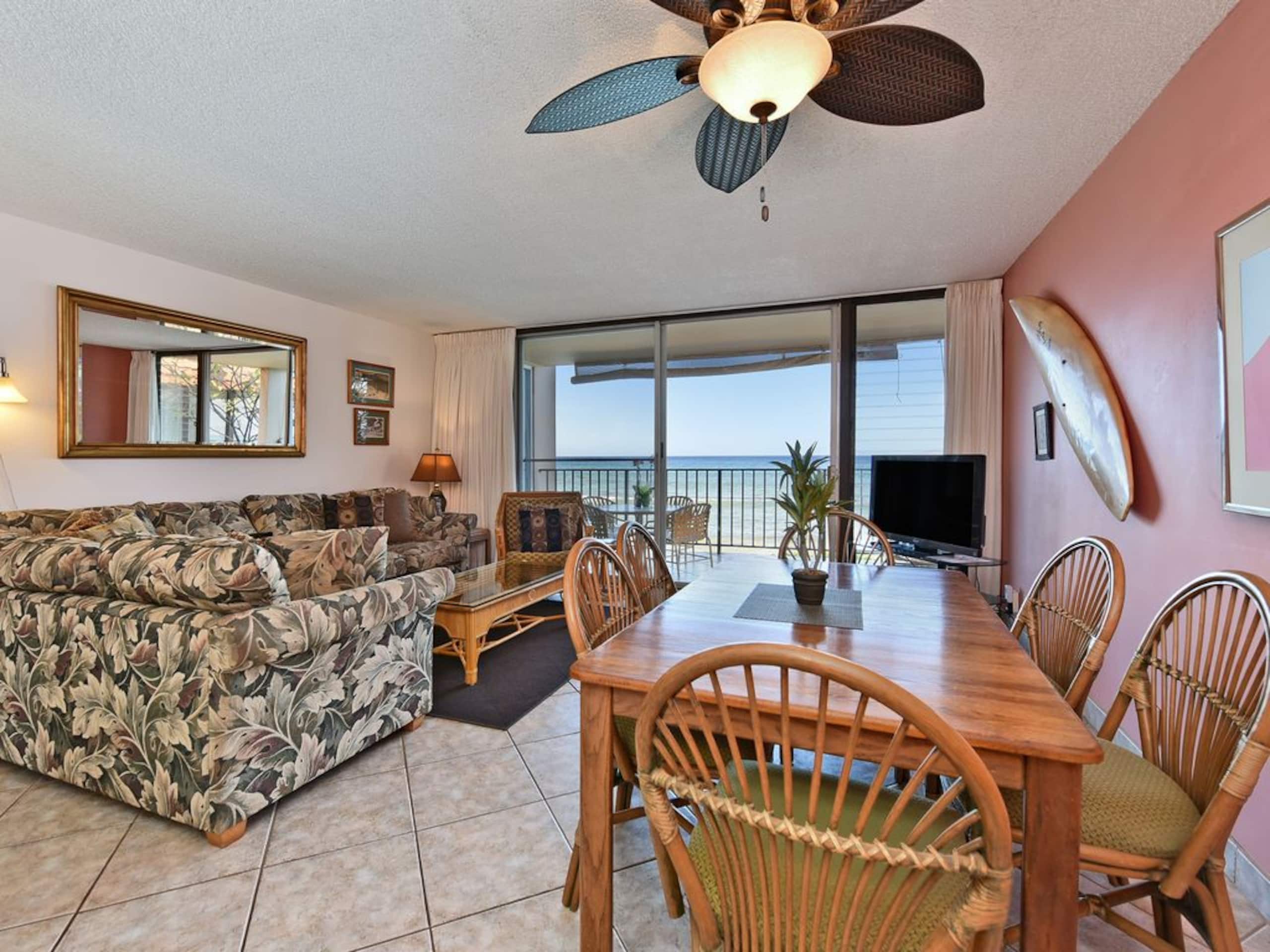 Condo in Lahaina · ★5.0 · 2 bedrooms · 4 beds · 2 baths - Image 2