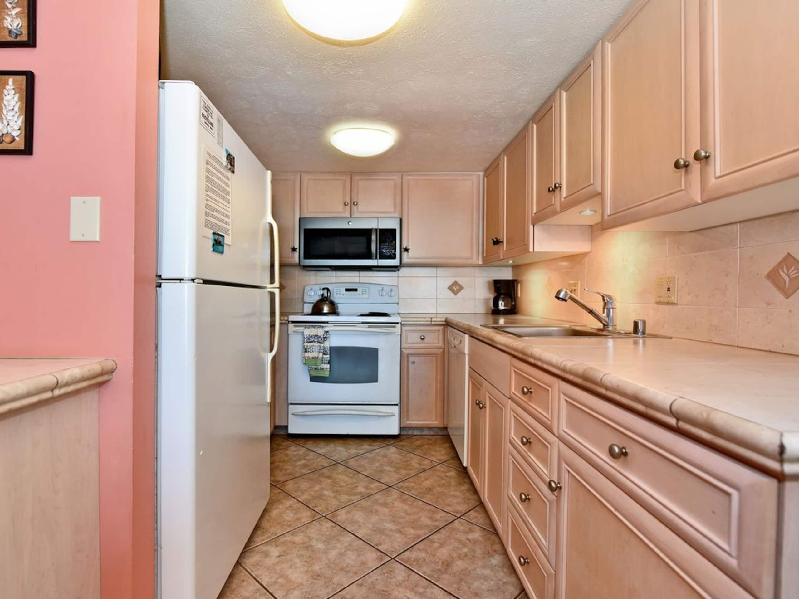 Condo in Lahaina · ★5.0 · 2 bedrooms · 4 beds · 2 baths - Image 8