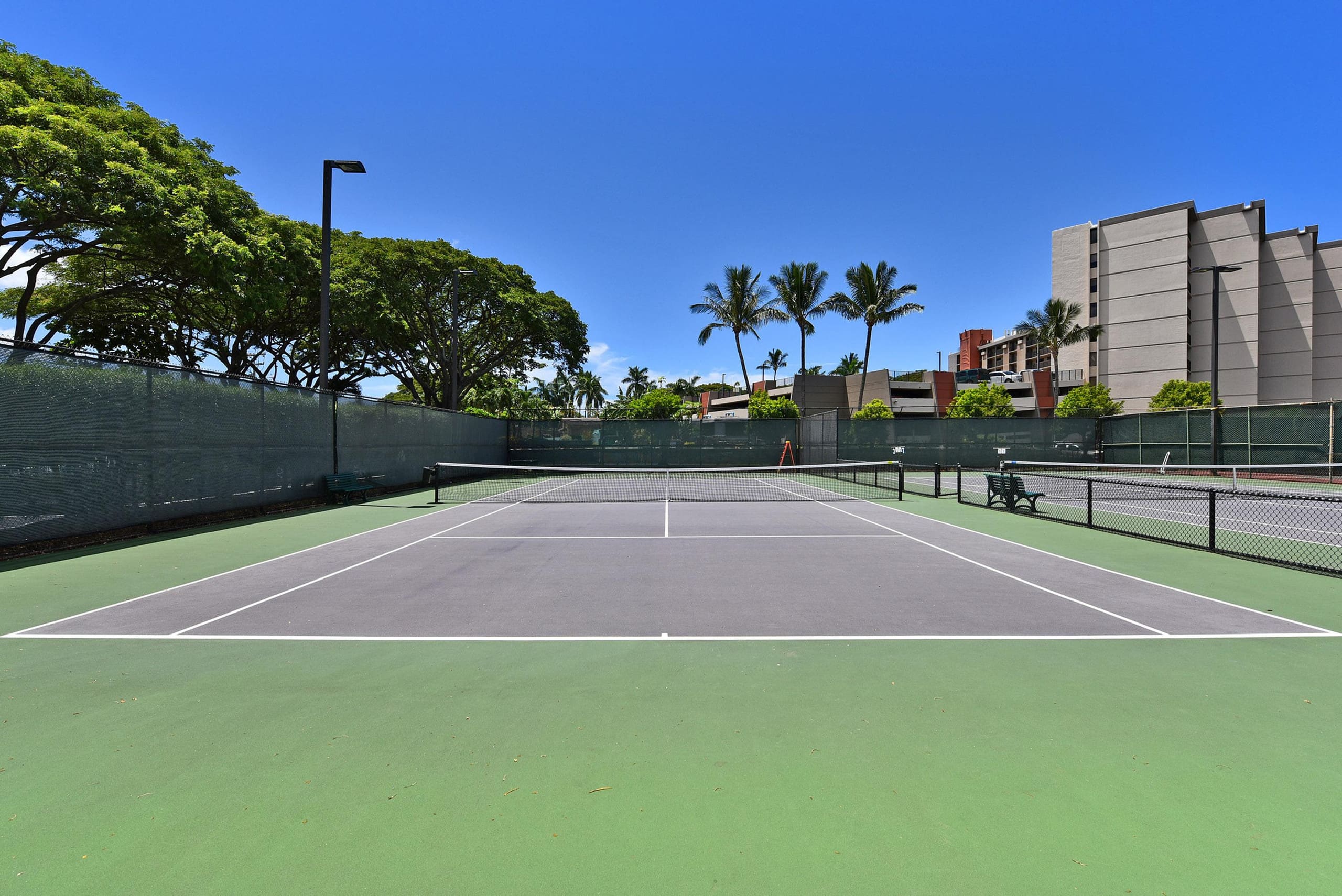 Condo in Lahaina · ★5.0 · 2 bedrooms · 4 beds · 2 baths - Image 47