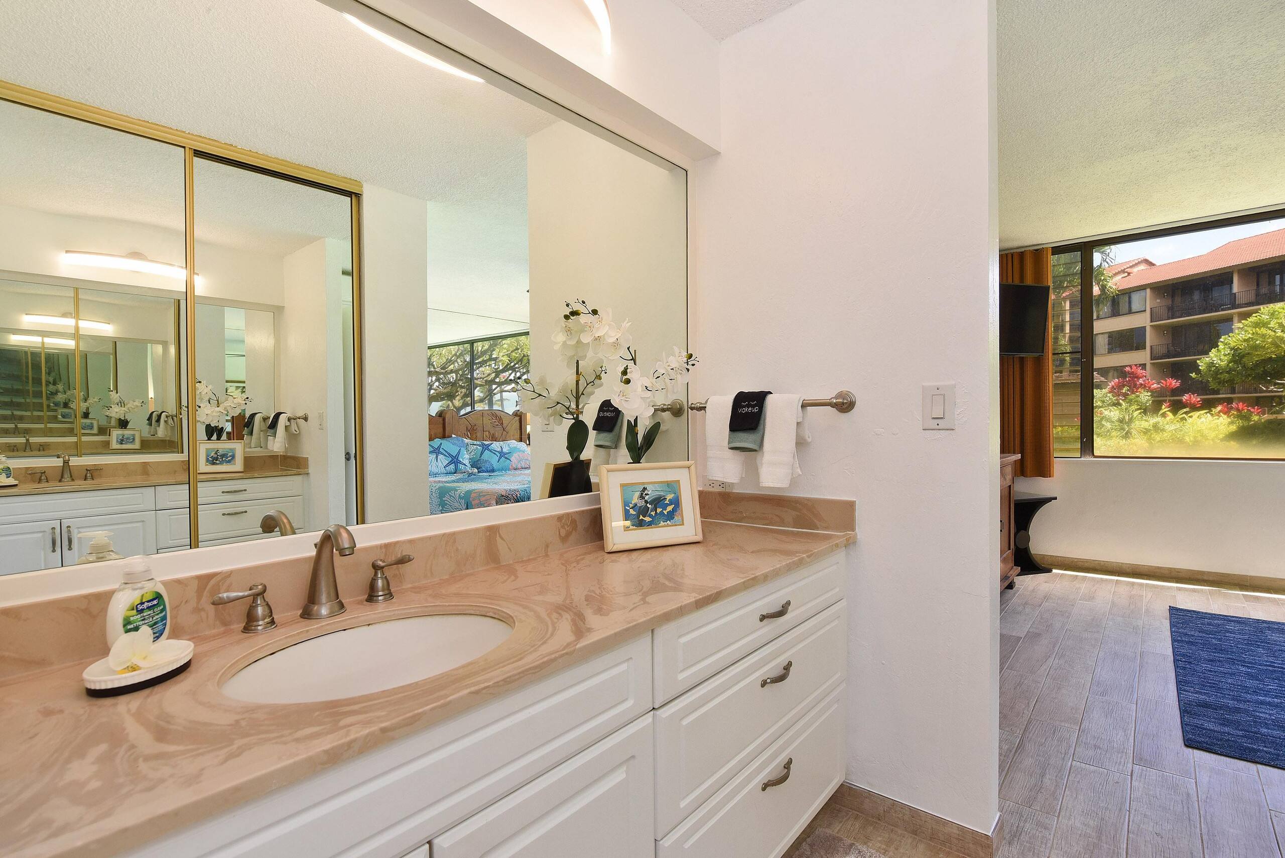 Condo in Lahaina · ★5.0 · 2 bedrooms · 4 beds · 2 baths - Image 15