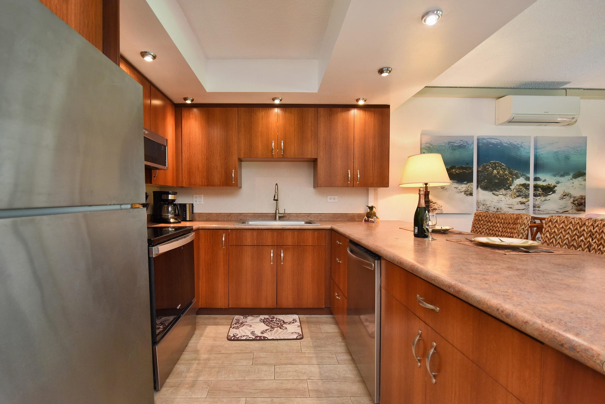 Condo in Lahaina · ★5.0 · 2 bedrooms · 4 beds · 2 baths - Image 23