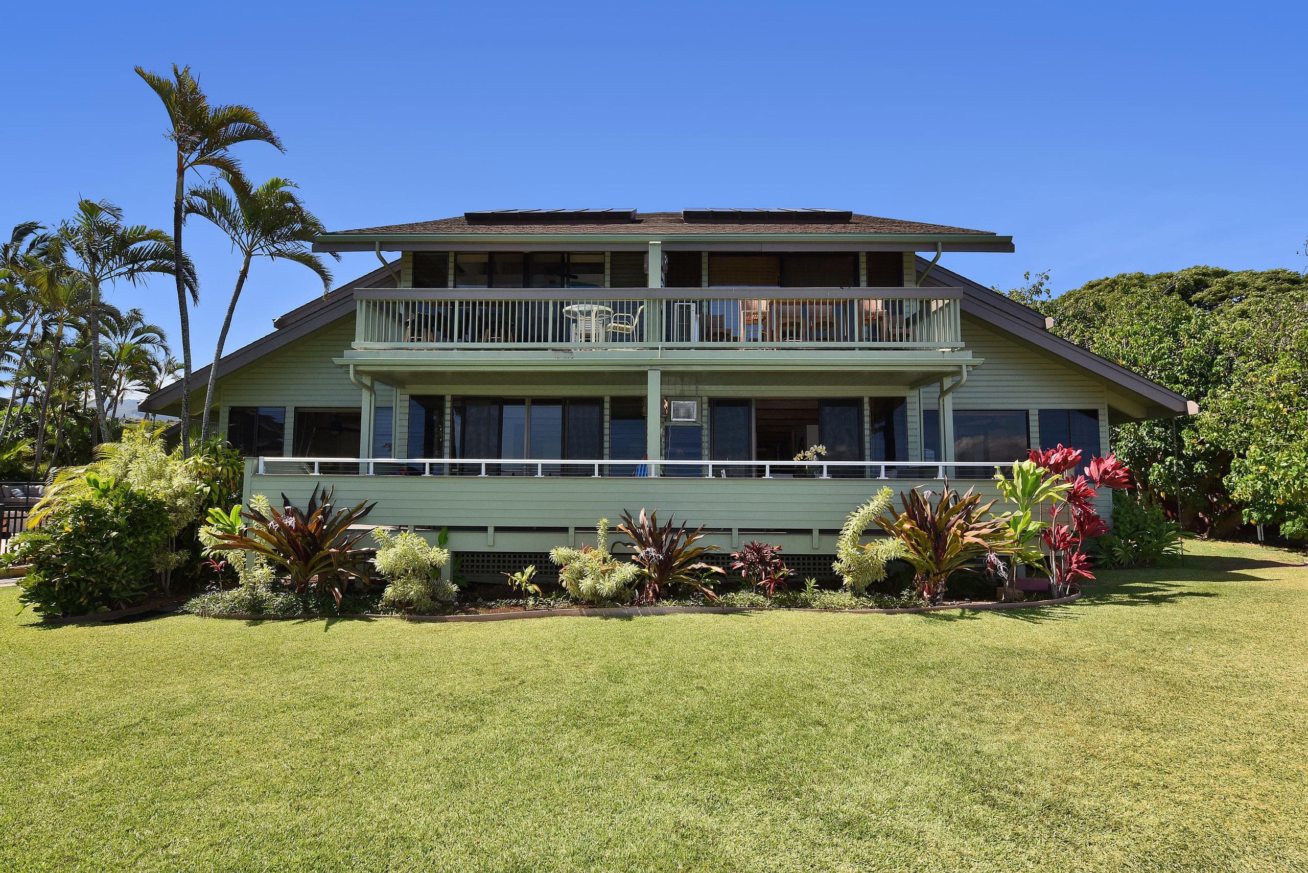 Condo in Lahaina · ★4.64 · 3 bedrooms · 6 beds · 3 baths - Image 25
