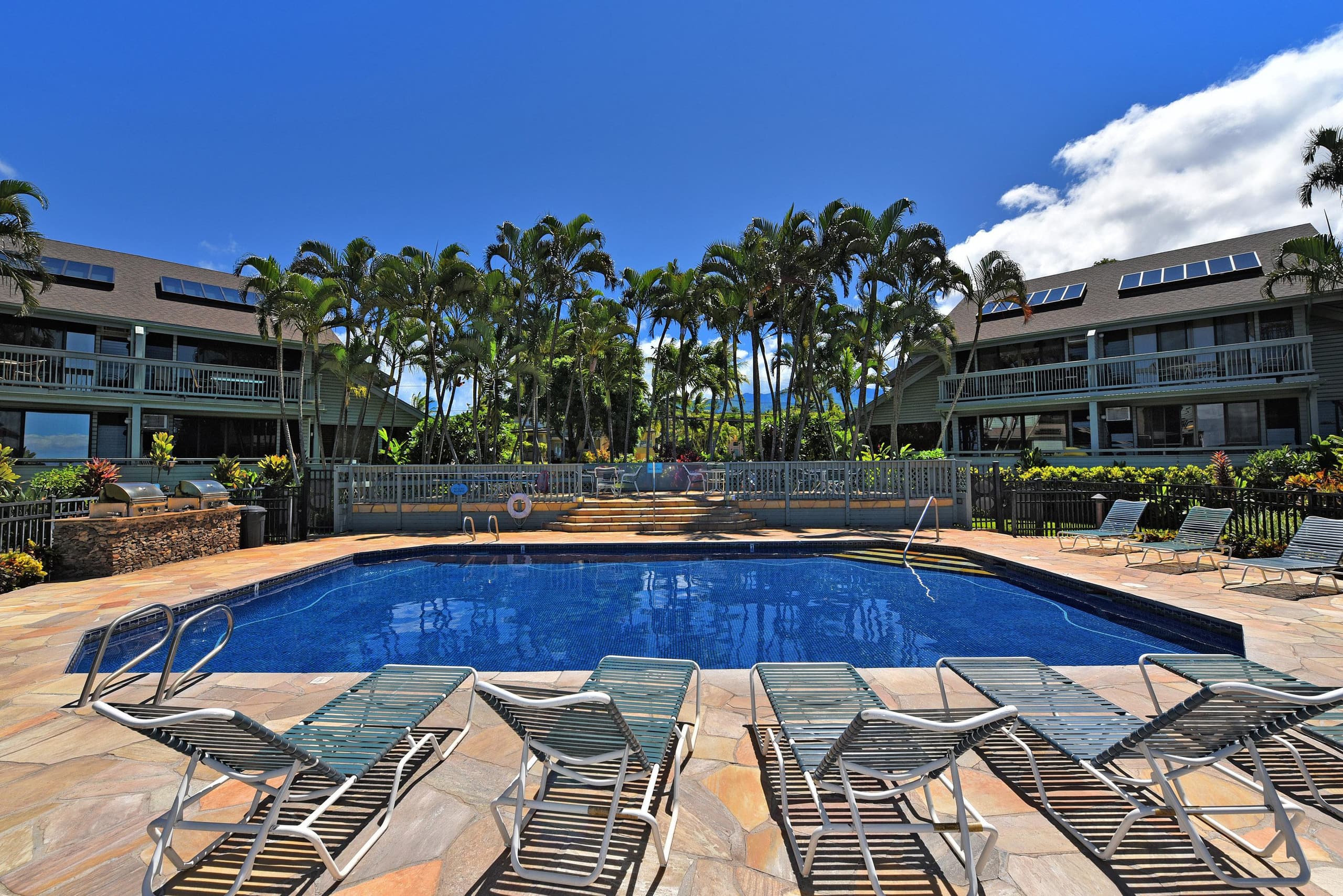Condo in Lahaina · ★4.64 · 3 bedrooms · 6 beds · 3 baths - Image 33