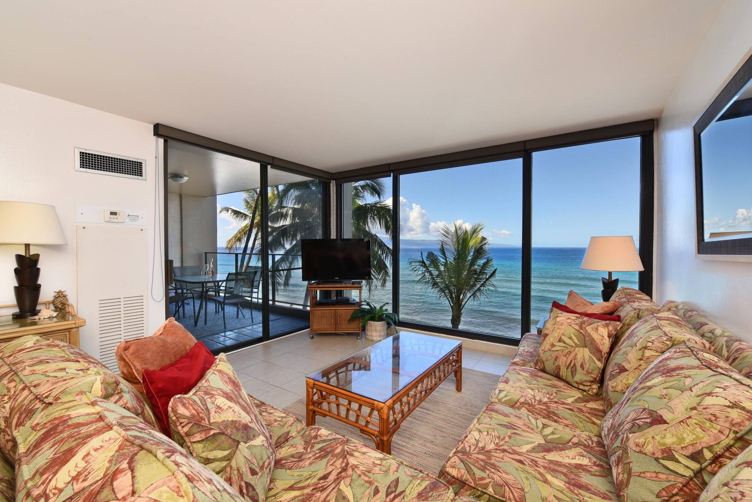 Condo in Lahaina · ★4.6 · 1 bedroom · 2 beds · 1 bath - Image 2