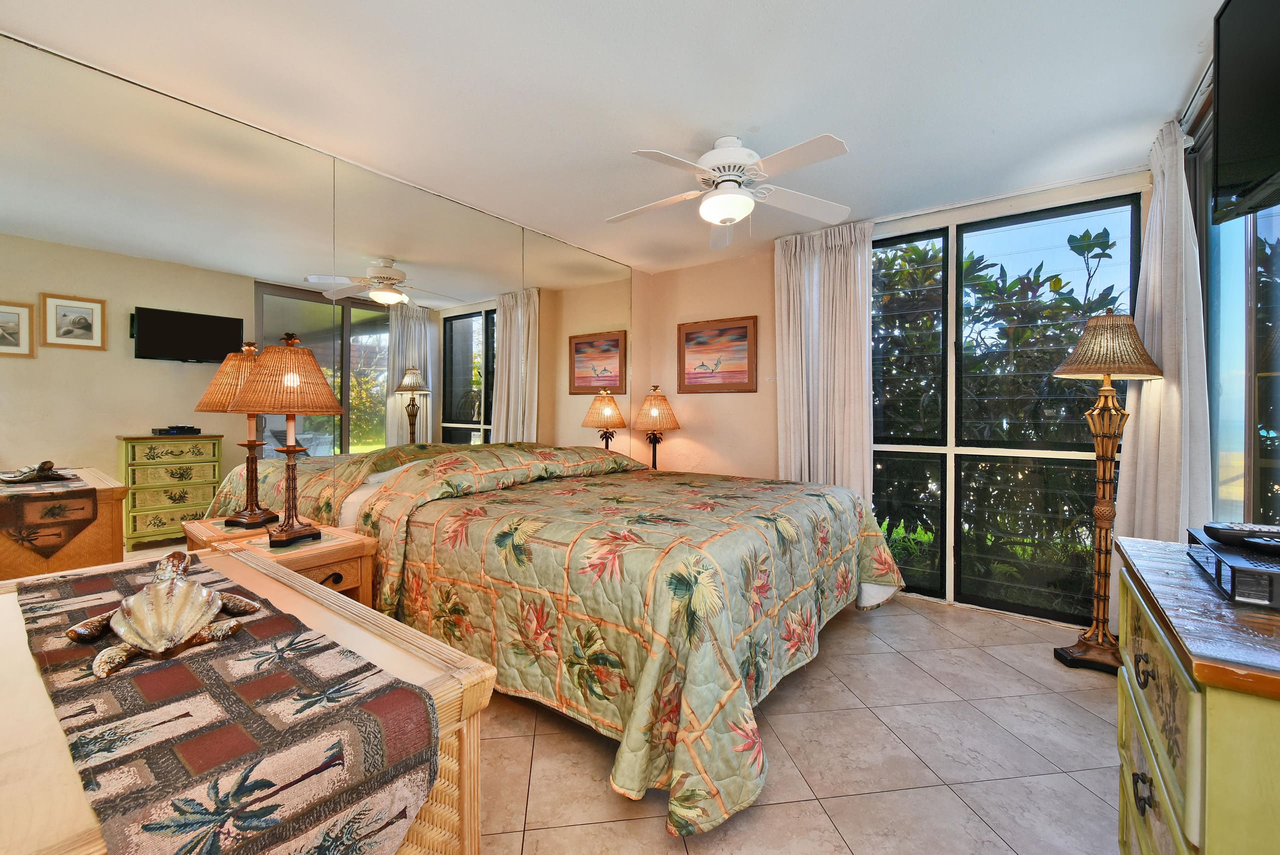 Condo in Lahaina · ★5.0 · 2 bedrooms · 4 beds · 2 shared baths - Image 14