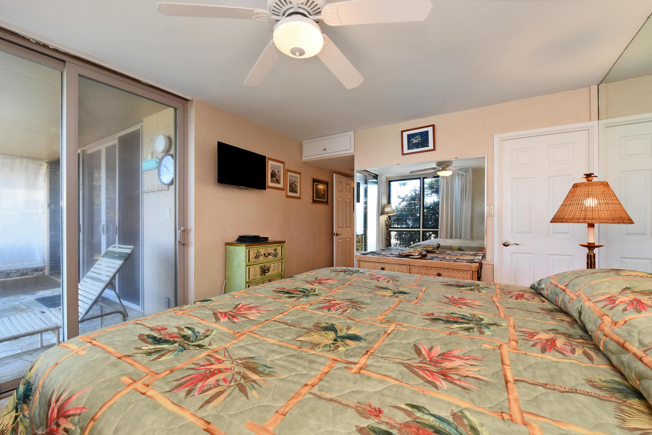 Condo in Lahaina · ★5.0 · 2 bedrooms · 4 beds · 2 shared baths - Image 17