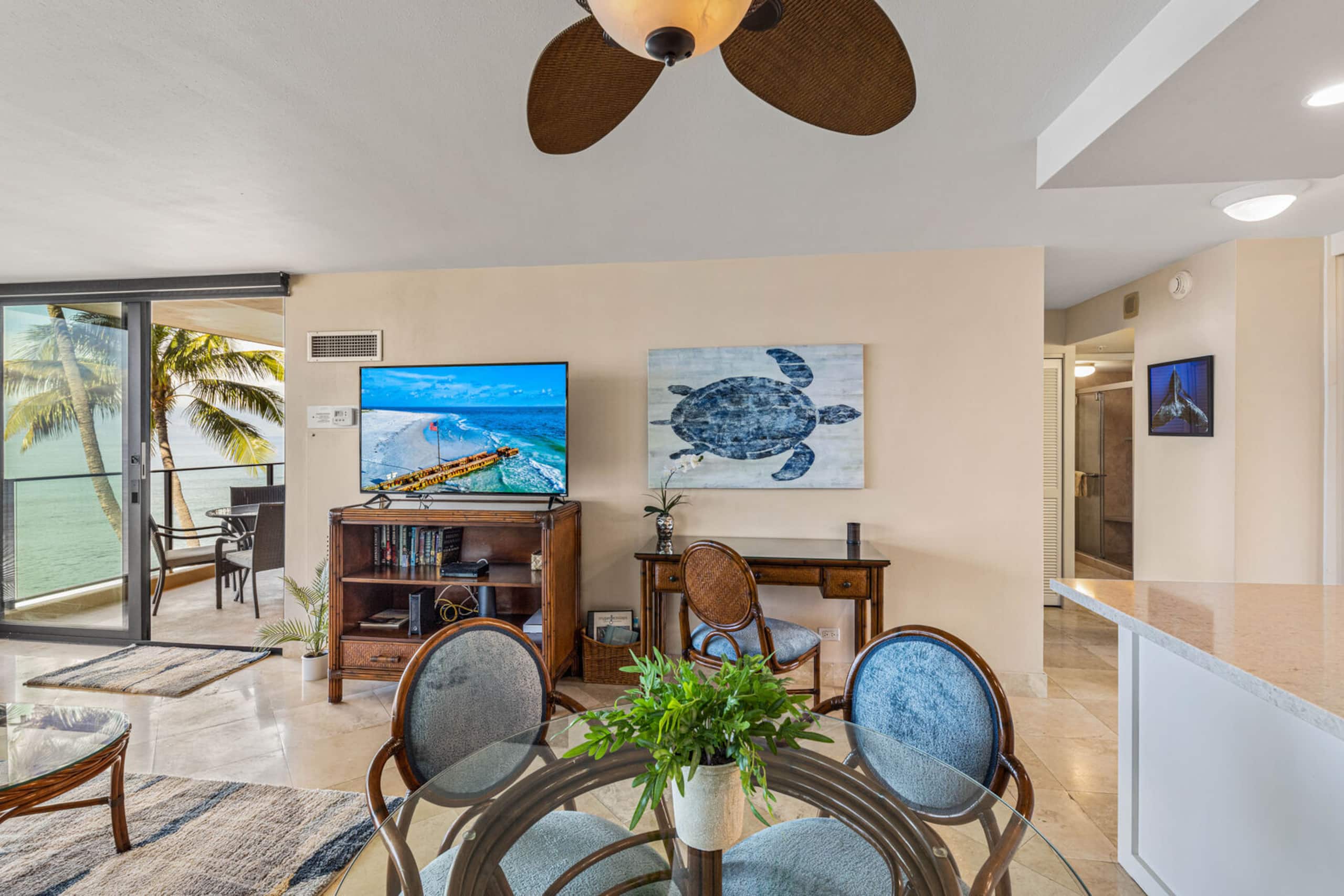 Condo in Lahaina · ★4.97 · 1 bedroom · 2 beds · 1 bath - Image 13