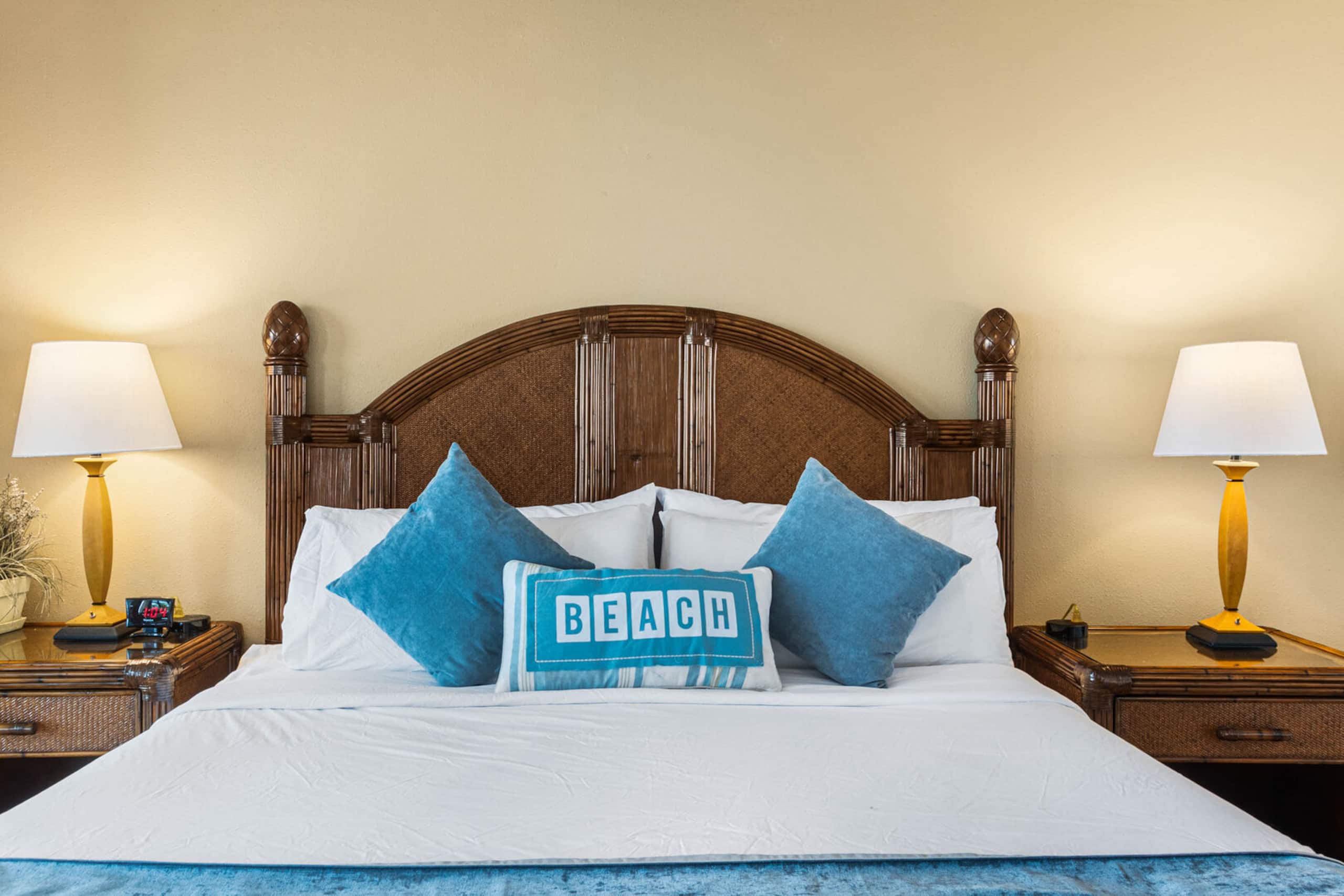 Condo in Lahaina · ★4.97 · 1 bedroom · 2 beds · 1 bath - Image 20