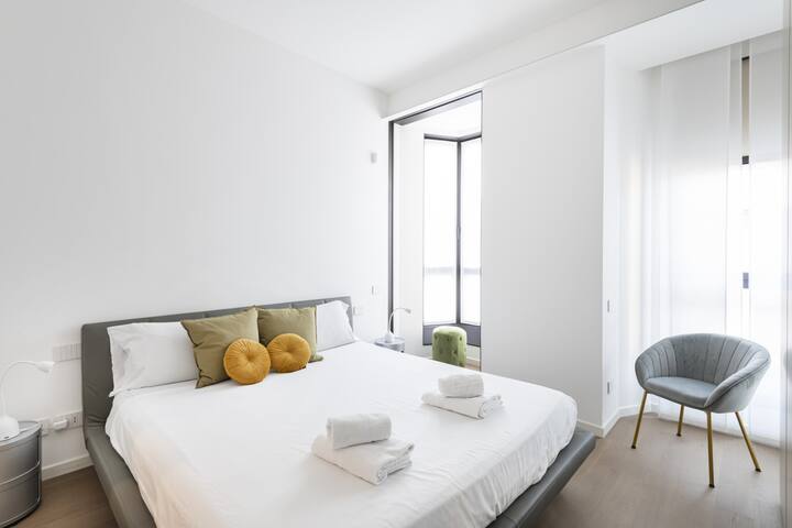 Easylife – Luxury flat with rooftop and Duomo view gallery image 4