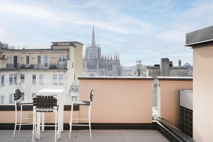 Easylife – Luxury flat with rooftop and Duomo view gallery image 2
