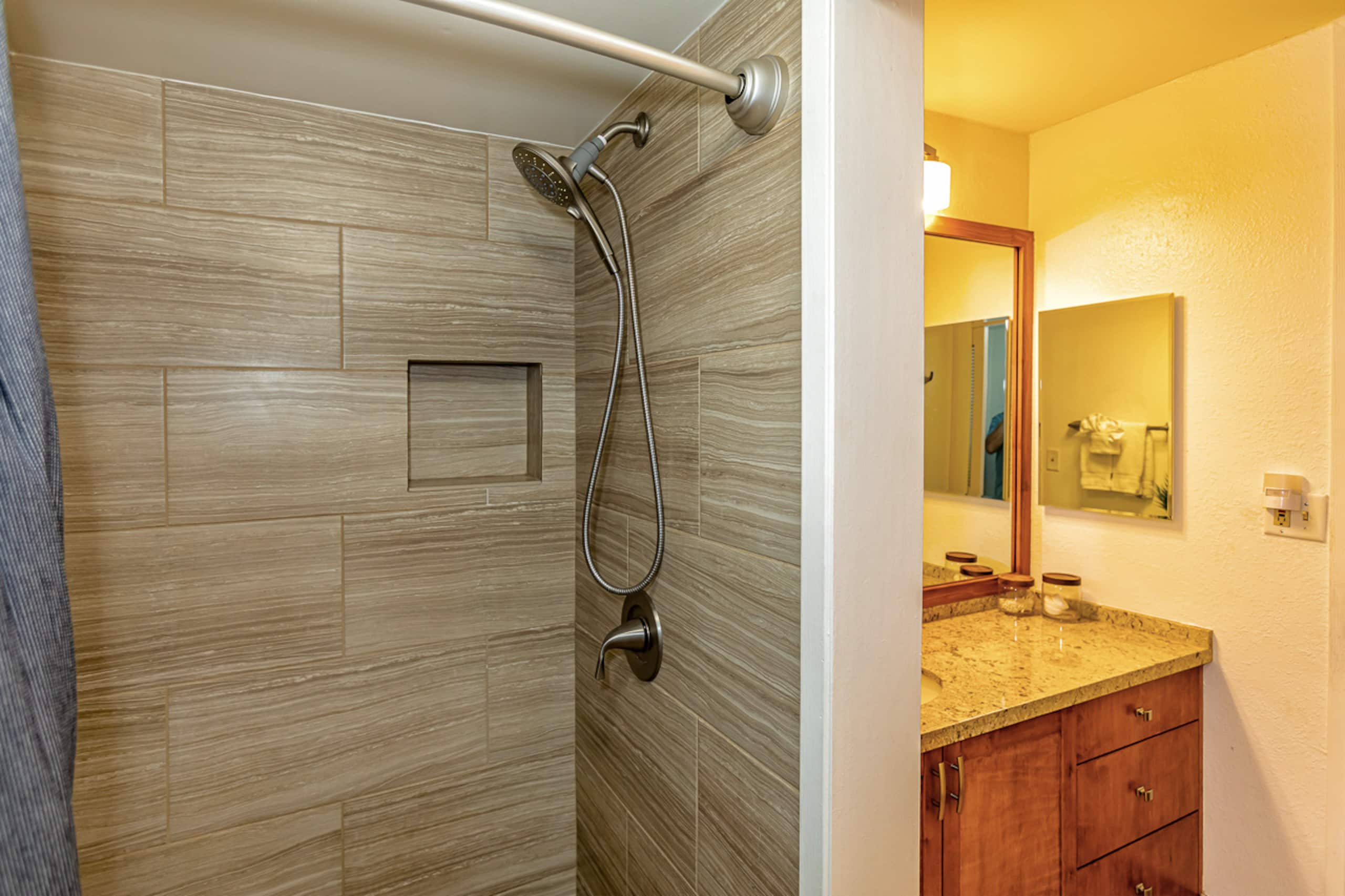 Condo in Kihei · ★5.0 · 2 bedrooms · 4 beds · 2 shared baths - Image 30