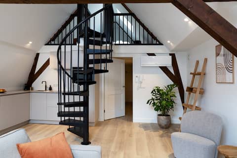 Popular Airbnb listing: Finest Apartments | E in Binnenstad