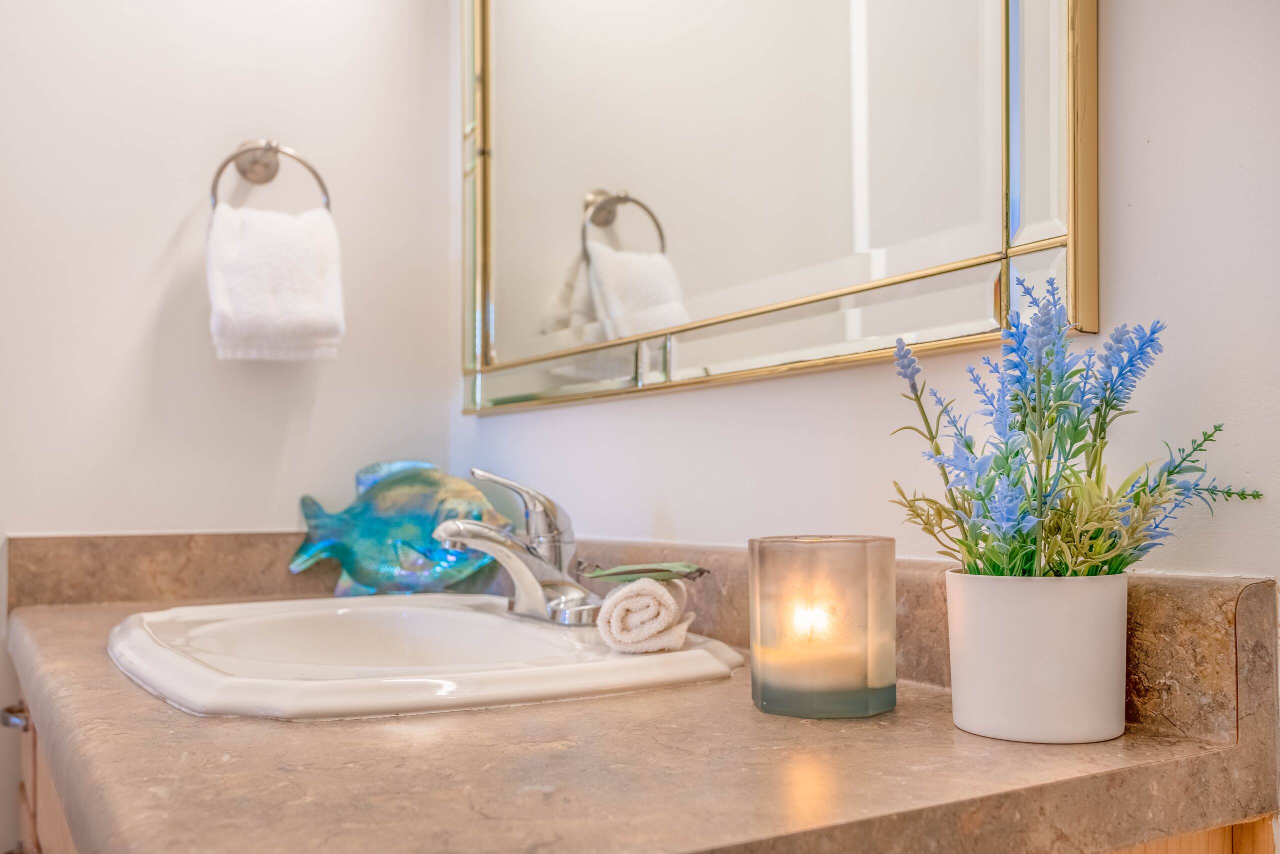 Condo in Wailuku · ★4.5 · 2 bedrooms · 3 beds · 2 shared baths - Image 26