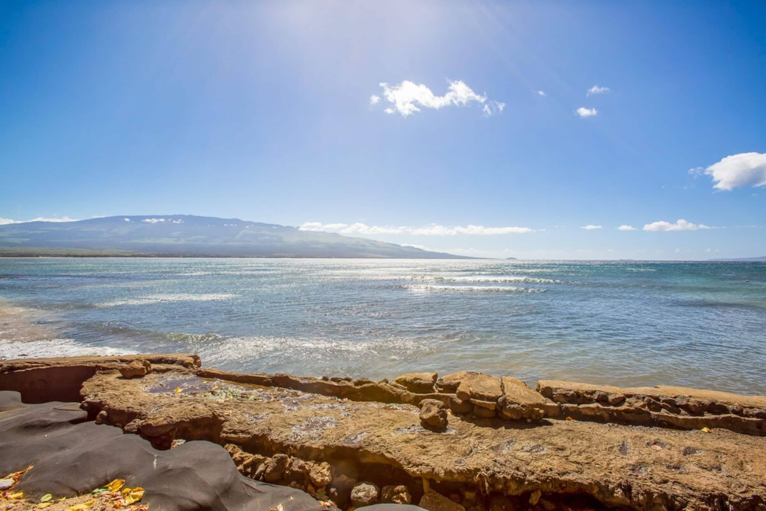 Condo in Wailuku · ★4.5 · 2 bedrooms · 3 beds · 2 shared baths - Image 56