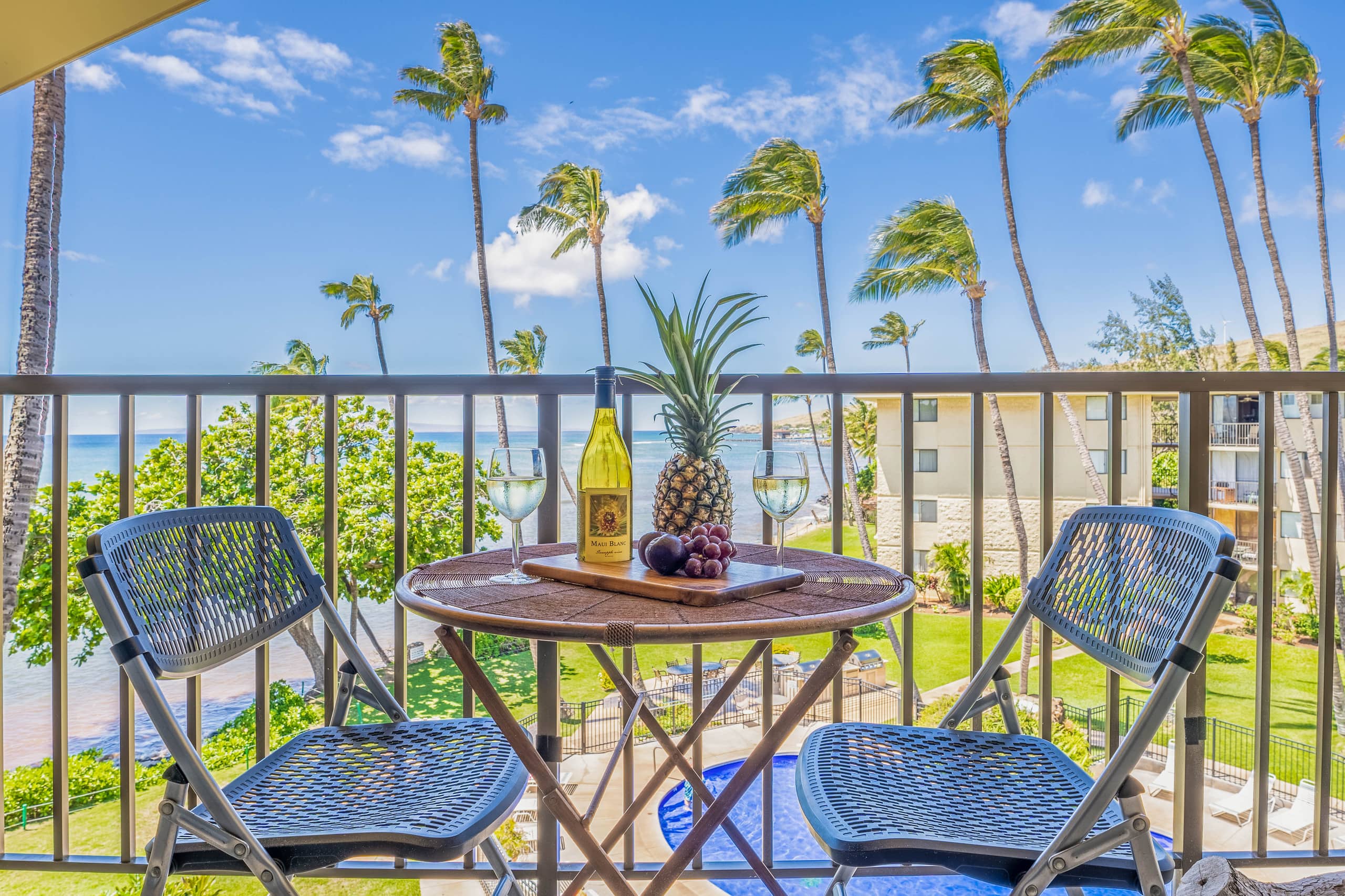 Condo in Wailuku · ★4.5 · 2 bedrooms · 3 beds · 2 shared baths - Image 4