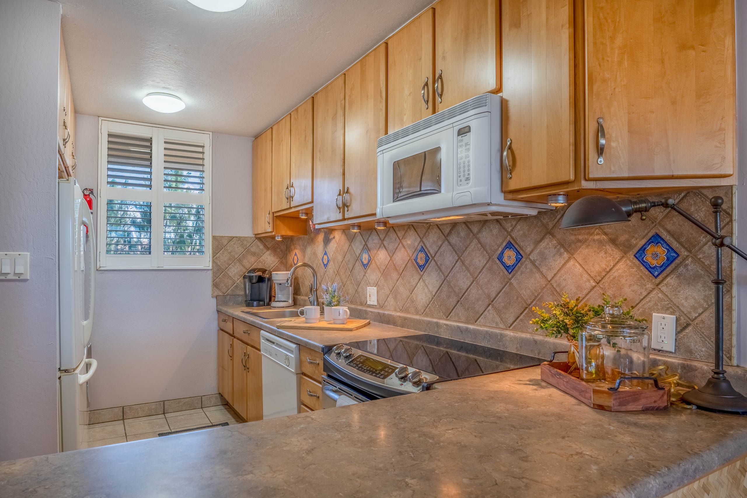 Condo in Wailuku · ★4.5 · 2 bedrooms · 3 beds · 2 shared baths - Image 12