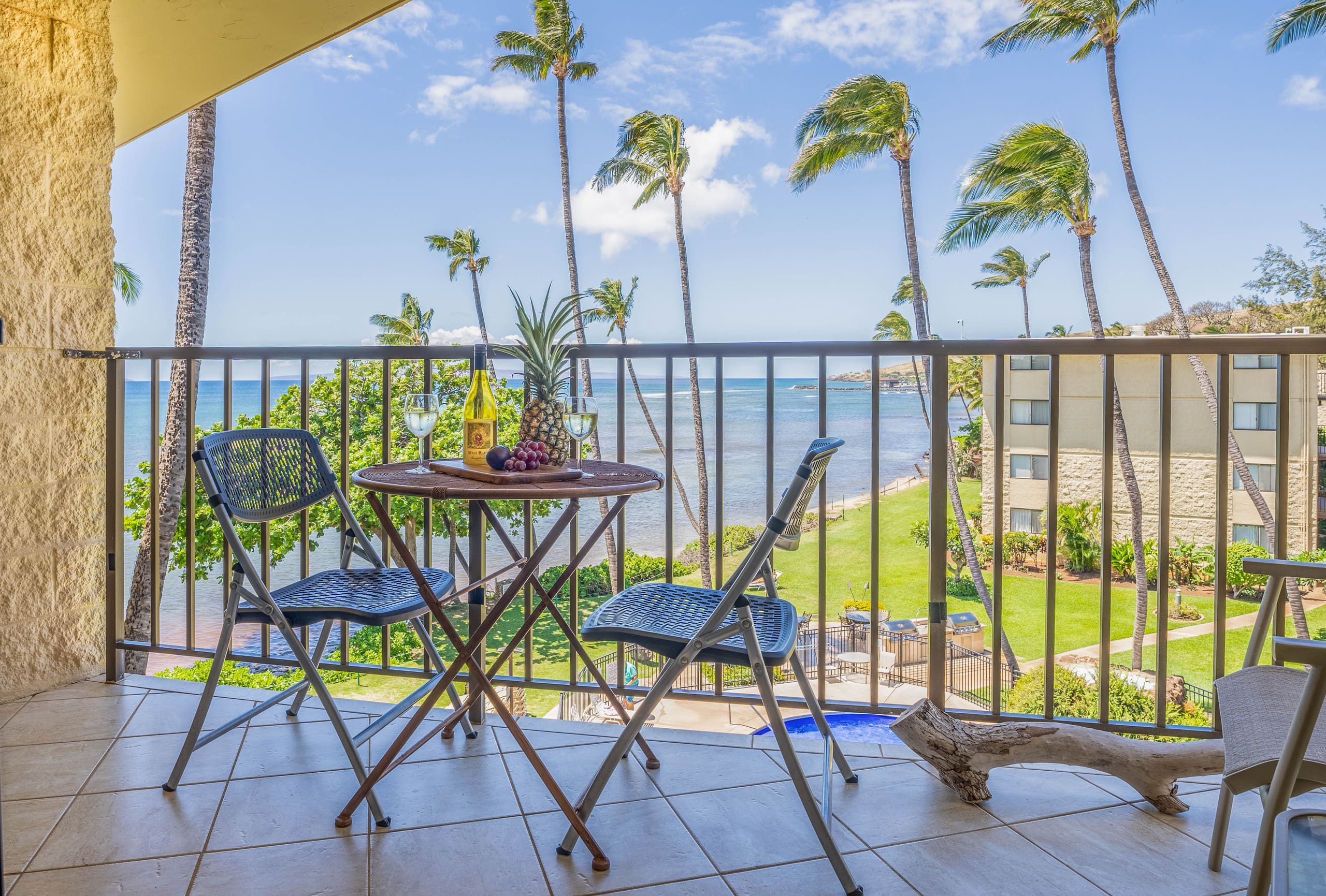 Condo in Wailuku · ★4.5 · 2 bedrooms · 3 beds · 2 shared baths - Image 2