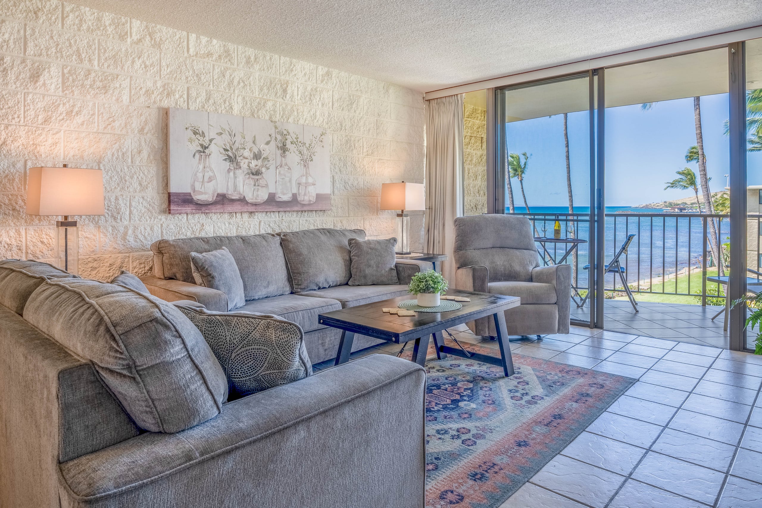 Condo in Wailuku · ★4.5 · 2 bedrooms · 3 beds · 2 shared baths - Image 1