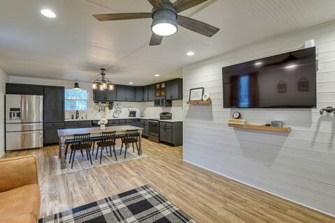 Dog-Friendly Home w/ Yard & Fire Pit in Midlothian